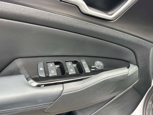 Used 2023 Kia Sportage EX image 27