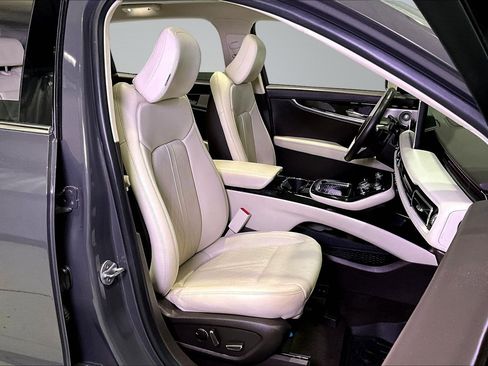 Used 2022 Lincoln Nautilus Black Label w/ Class II Trailer Tow Package image 28