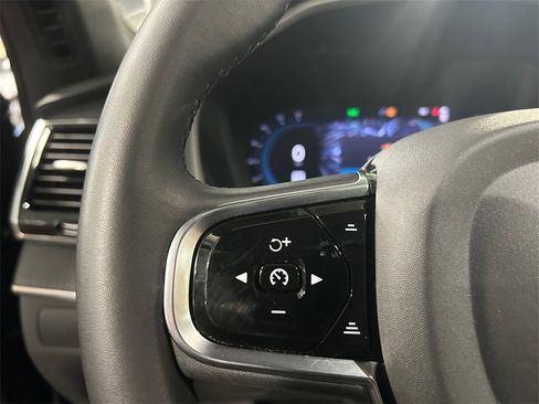 Certified 2023 Volvo XC90 T8 Ultimate w/ Protection Package Premier image 13
