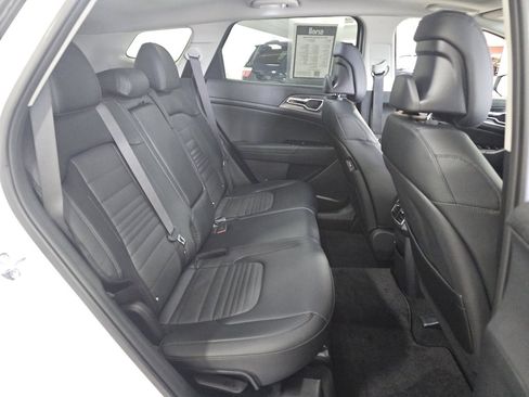 Used 2025 Kia Sportage SX image 12