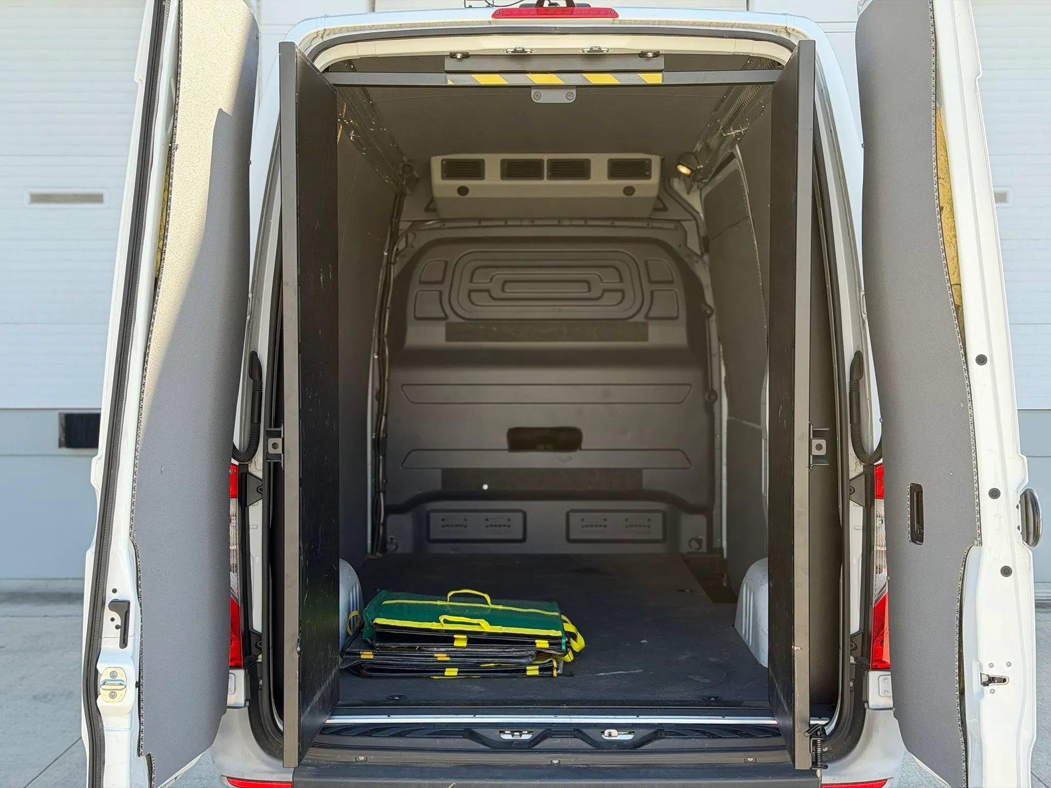 Used 2021 Mercedes-Benz Sprinter 2500 image 18