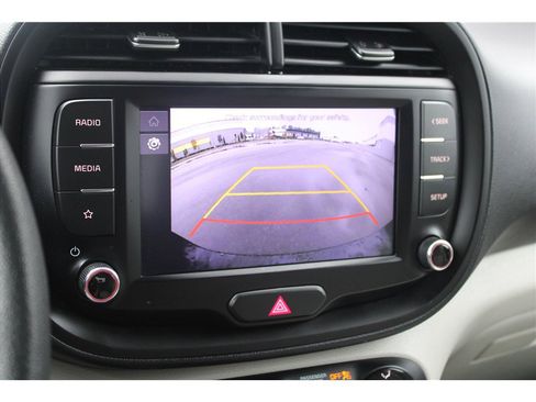 Used 2022 Kia Soul LX image 21