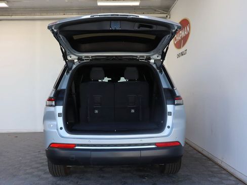 Used 2025 Jeep Grand Cherokee L Laredo w/ Trailer Tow Package AWD/4WD image 5