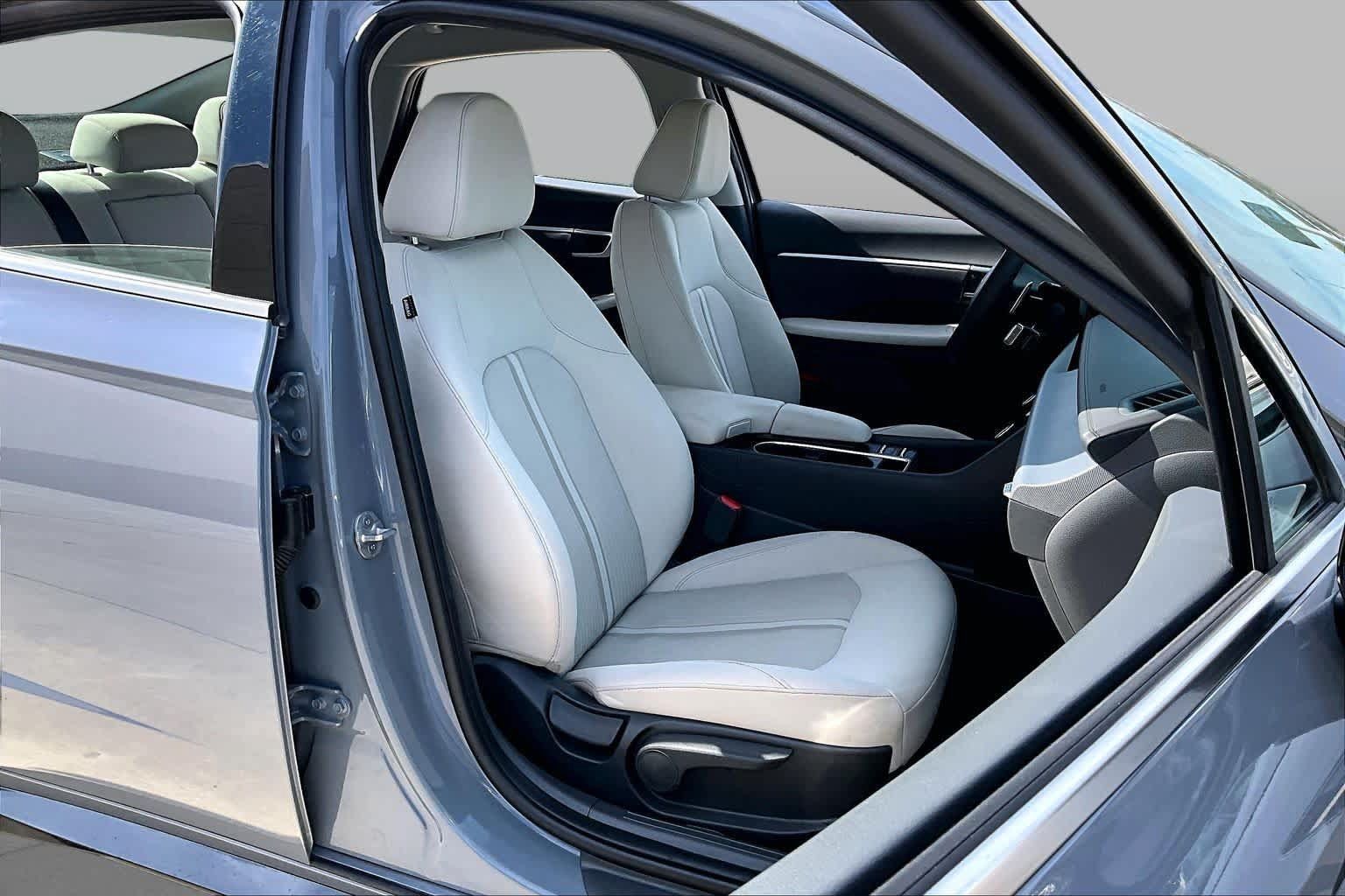 Used 2025 Hyundai Sonata SEL FWD image 9