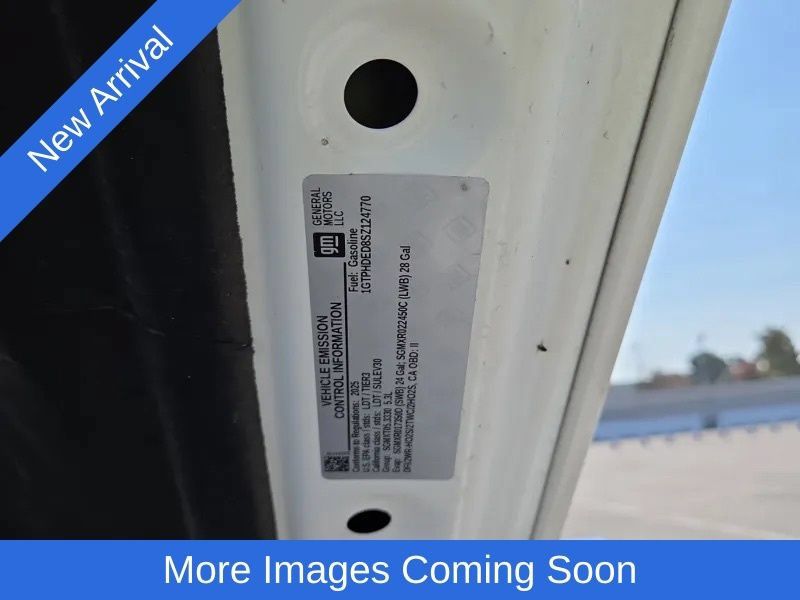 Used 2025 GMC Sierra 1500 SLT RWD image 9