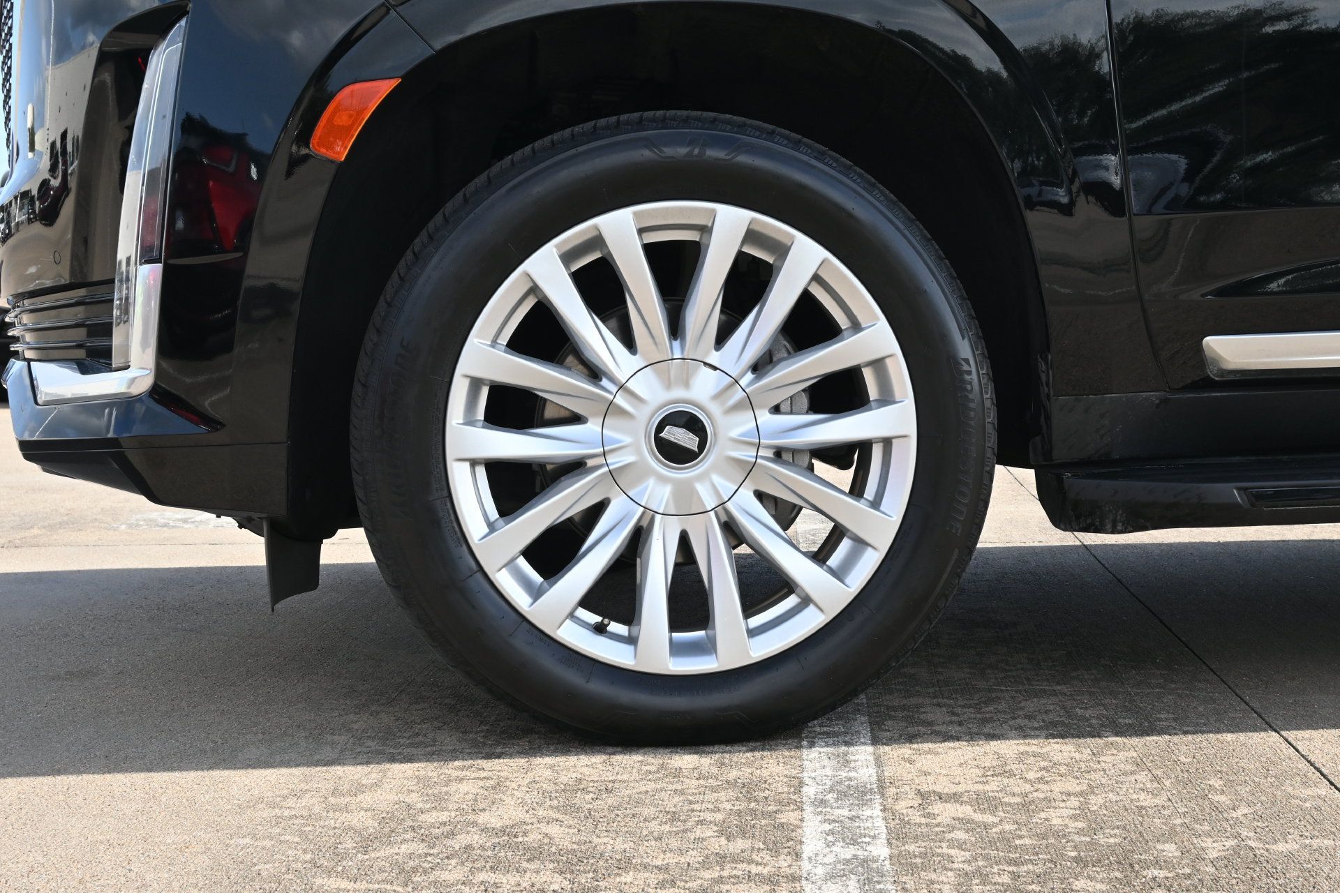 Certified 2024 Cadillac Escalade Luxury RWD image 29