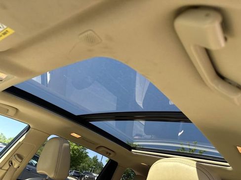 Used 2018 Toyota Highlander Limited Platinum AWD/4WD image 16