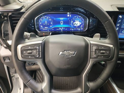 Used 2023 Chevrolet Silverado 1500 LT Trail Boss image 28