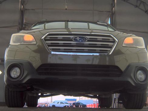 Used 2015 Subaru Outback 2.5i Premium image 3