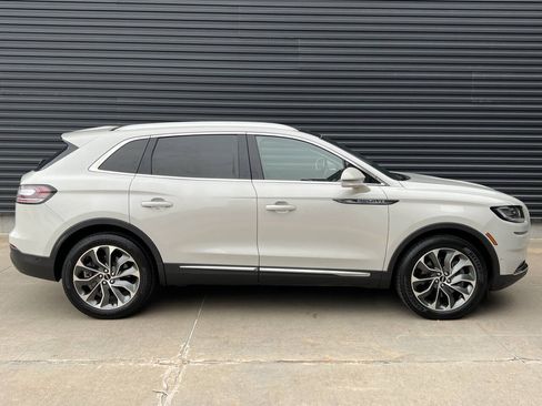 Used 2022 Lincoln Nautilus Reserve w/ Equipment Group 201A AWD/4WD image 10