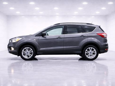 Used 2018 Ford Escape SE AWD/4WD image 2