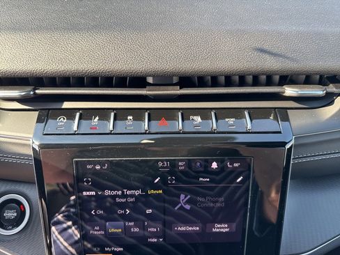 New 2025 Jeep Grand Cherokee L Altitude image 41