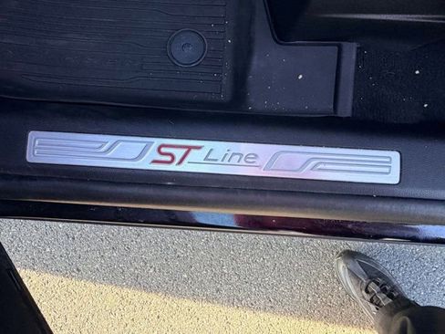 Used 2023 Ford Explorer ST-Line image 23