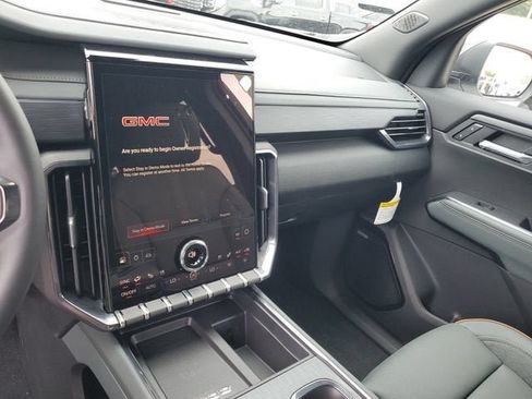 New 2026 GMC Acadia AT4 w/ Luxury Package AWD/4WD image 26