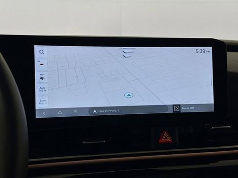 Used 2025 Kia Carnival SX Prestige image 13