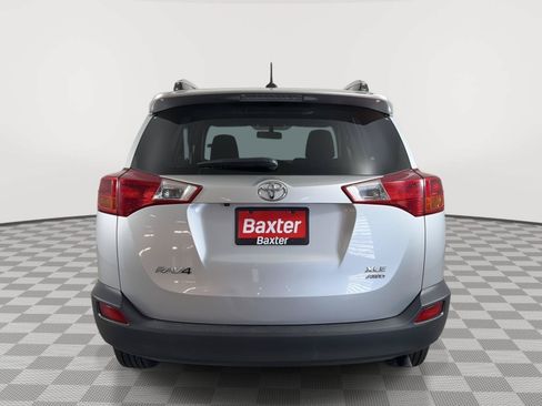 Used 2015 Toyota RAV4 XLE AWD/4WD image 9