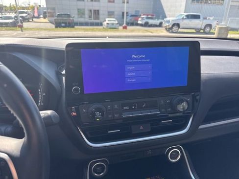 Used 2024 Toyota Grand Highlander XLE image 17