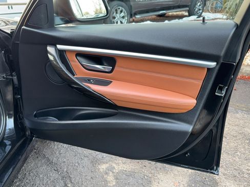 Used 2017 BMW 330i xDrive Sedan image 16