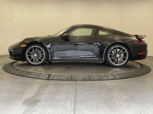 Used 2021 Porsche 911 Carrera RWD image 2