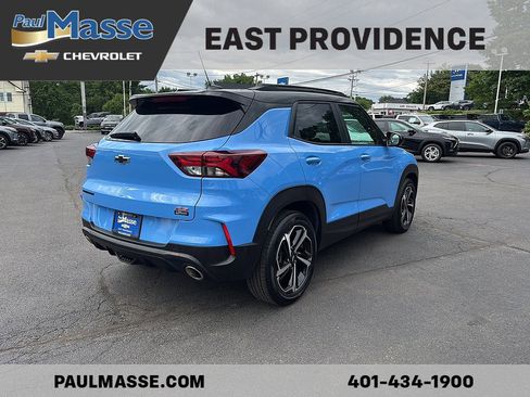 Used 2023 Chevrolet TrailBlazer RS w/ Sun and Liftgate Package FWD image 7