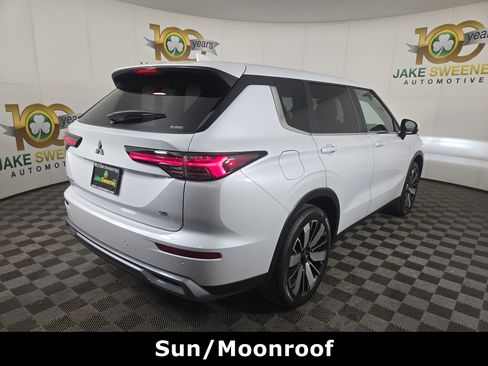 New 2025 Mitsubishi Outlander SE image 7