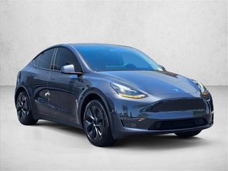 Used 2025 Tesla Model Y Long Range RWD video 3
