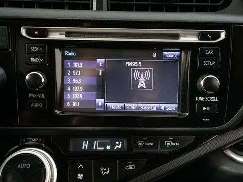 Used 2015 Toyota Prius C Two FWD image 28