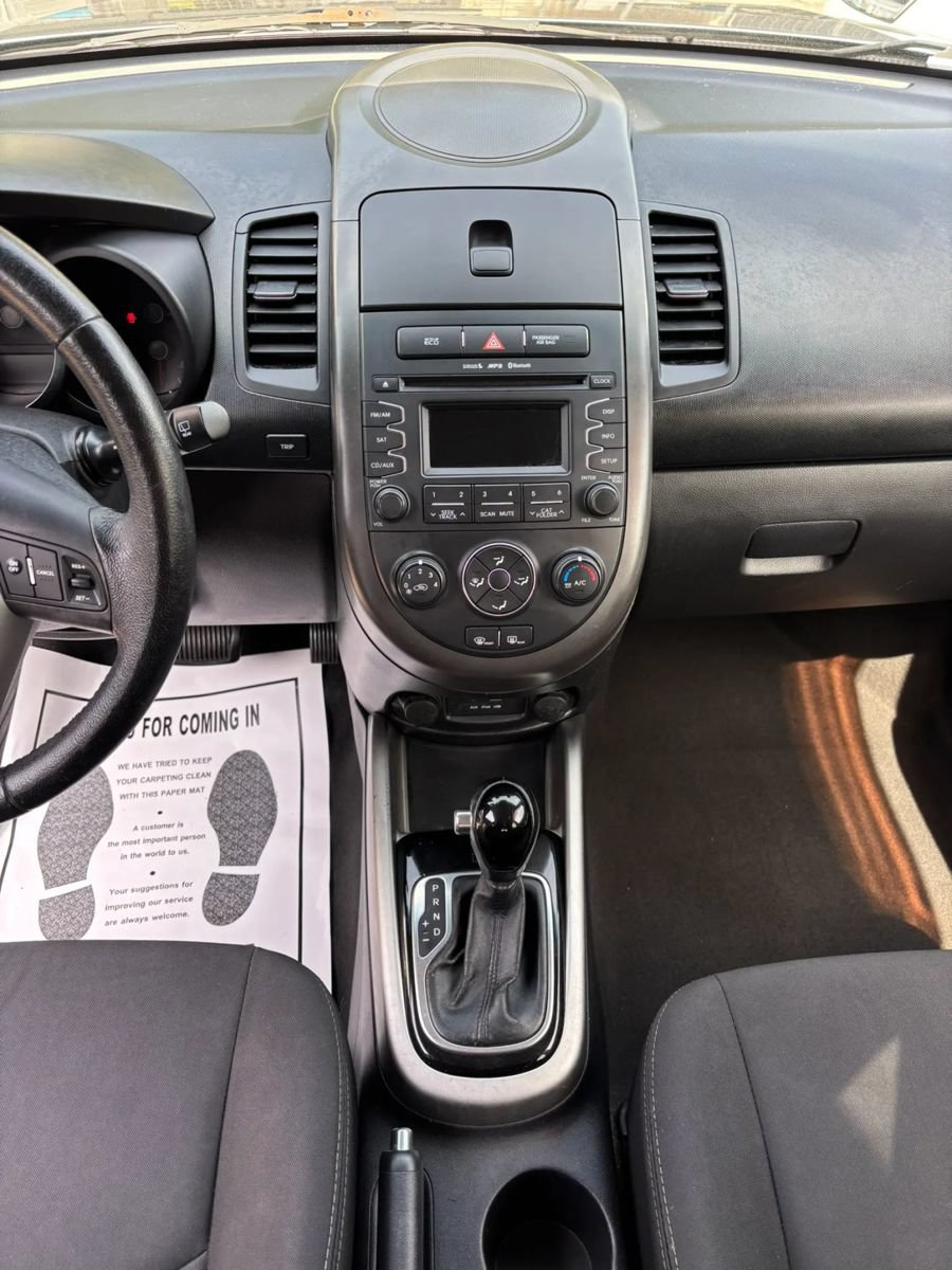 Used 2012 Kia Soul + FWD image 10