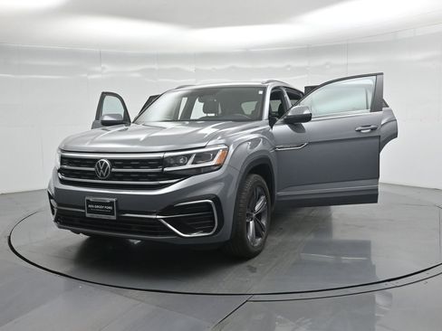 Used 2021 Volkswagen Atlas Cross Sport SE image 27