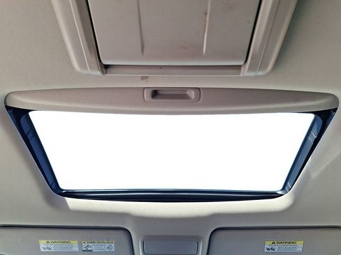 Used 2016 Honda Pilot Touring image 13