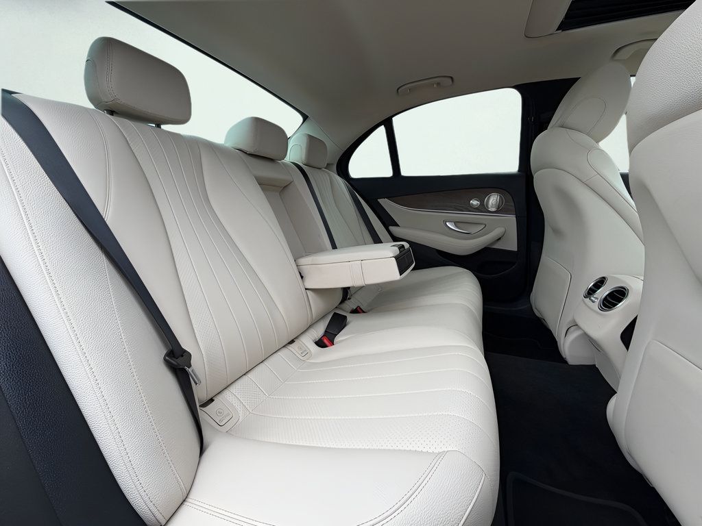 Used 2021 Mercedes-Benz E 350 4MATIC Sedan image 26