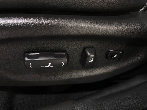 Used 2014 Kia Sorento SX w/ 3rd Row Package image 15