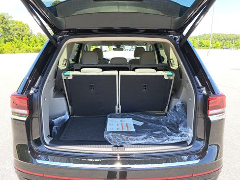 New 2026 Volkswagen Atlas SEL Premium R-Line AWD/4WD image 13