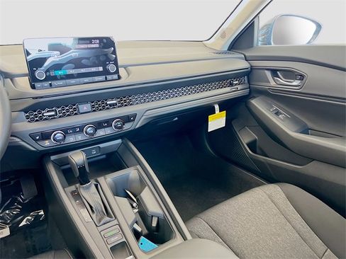 New 2025 Honda Accord SE image 25