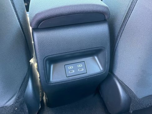 Used 2025 Toyota Corolla LE FWD image 23
