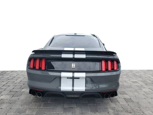 Used 2018 Ford Mustang Shelby GT350 w/ Convenience Package RWD image 6