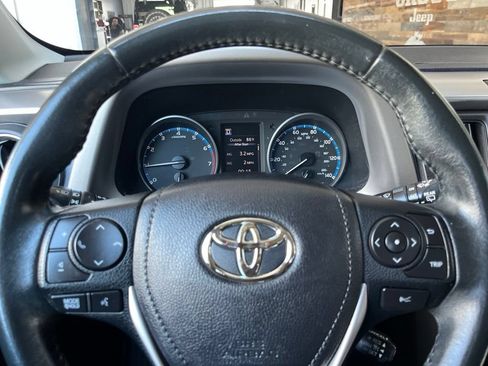 Used 2018 Toyota RAV4 Adventure AWD/4WD image 30
