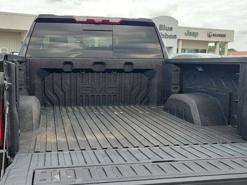 Used 2023 GMC Sierra 1500 AT4 w/ AT4 Premium Package AWD/4WD image 8