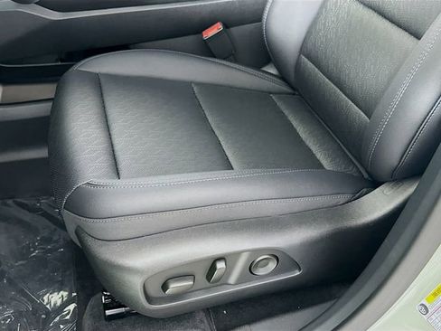 New 2026 Chevrolet Equinox LT w/ Convenience Package II image 20