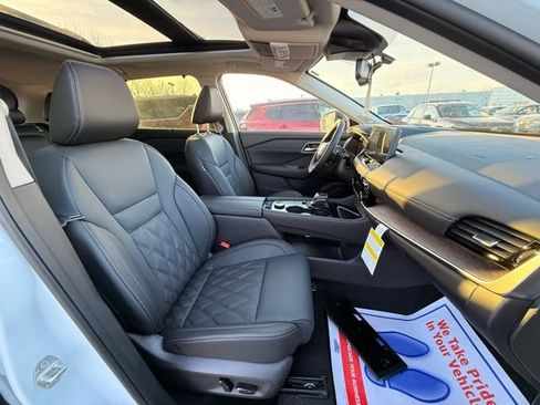New 2026 Nissan Rogue Platinum w/ Platinum Premium Package image 19