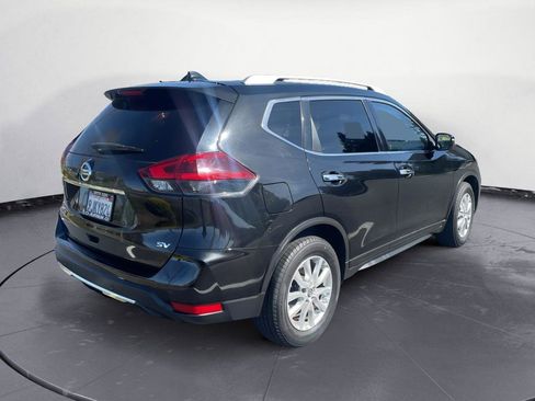 Used 2020 Nissan Rogue SV image 6