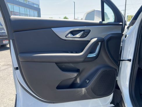 Used 2019 Chevrolet Blazer LT FWD image 22