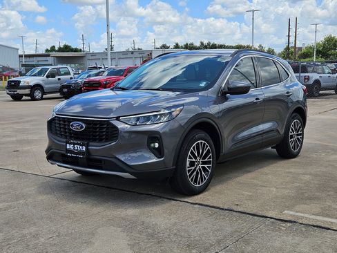 Used 2025 Ford Escape SE FWD image 10