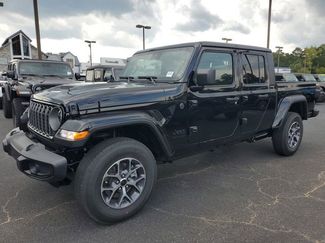 New 2025 Jeep Gladiator Sport video 3