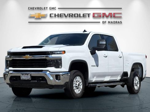 Used 2025 Chevrolet Silverado 2500 LT w/ Convenience Package AWD/4WD image 7
