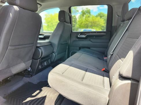Used 2025 Chevrolet Silverado 2500 LT w/ Convenience Package AWD/4WD image 16