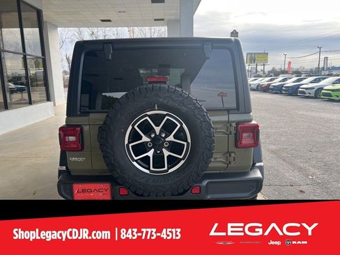 New 2025 Jeep Wrangler Rubicon image 8