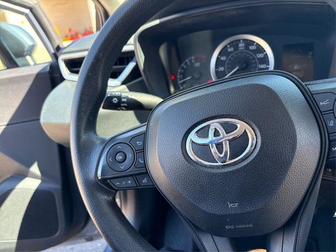 Used 2020 Toyota Corolla LE w/ Carpet Mat Package (TMS) FWD image 35
