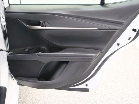 Used 2025 Toyota Camry LE image 32