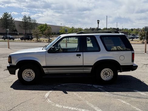 Used 1992 MAZDA Navajo 4WD image 10